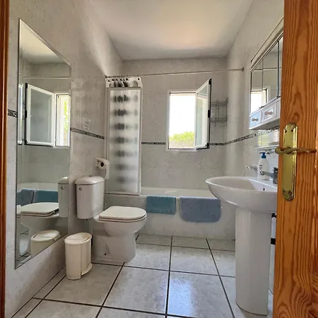 Villa Cd-2392 Three Bed Two Bathroom With Pool Vinuela