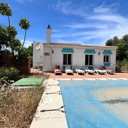 Cd-2392 Three Bed Two Bathroom With Pool Vinuela